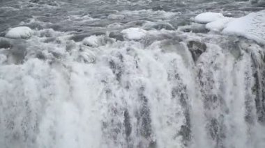 Şelale Dettifoss kışın, İzlanda