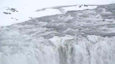 Şelale Dettifoss kışın, İzlanda