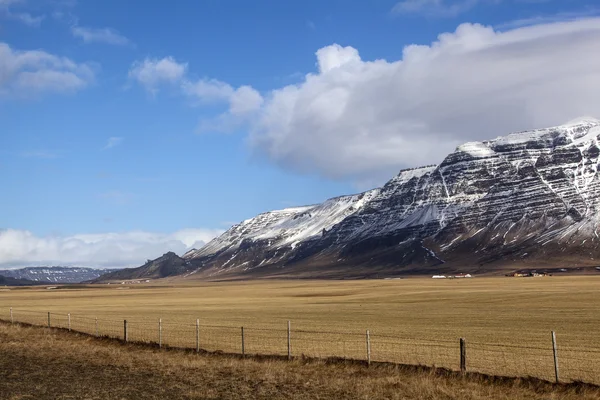 Wulkaniczny krajobraz na półwyspie Snæfellsnes w Islandii — Zdjęcie stockowe