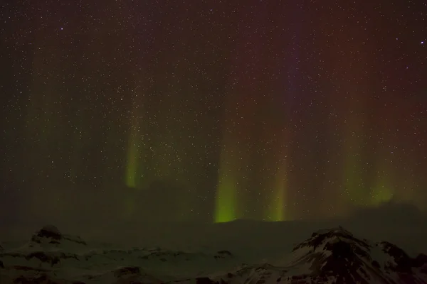 Diferentes colores de luces del norte en Islandia —  Fotos de Stock