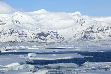 İzlanda'daki buzulun lagün jokulsarlon