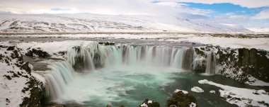 Şelale Godafoss kışın, İzlanda