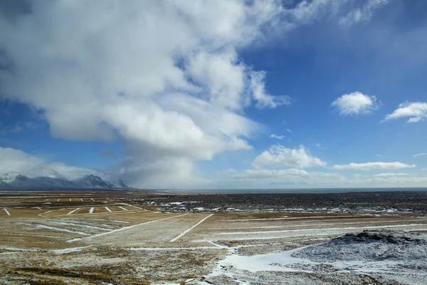Με θέα στο βουνό, Ισλανδία — Φωτογραφία Αρχείου