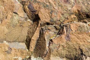 Arka plan olarak taş yapı