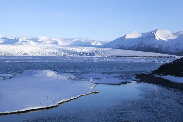 Παγετώνας λιμνοθάλασσα Jokulsarlon στην Ισλανδία σε ένα φως το πρωί — Φωτογραφία Αρχείου