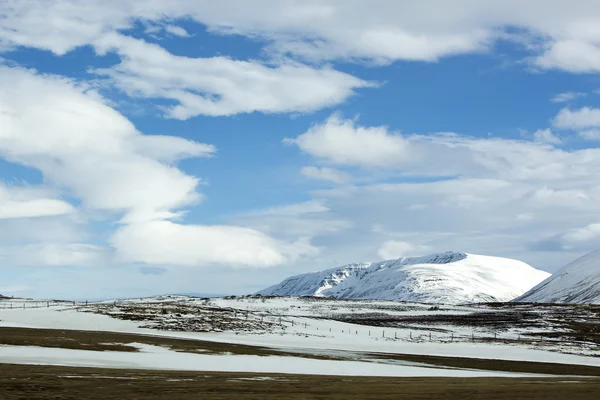 Wide panorama shot of winter mountain landscape, Iceland — Stock Photo, Image