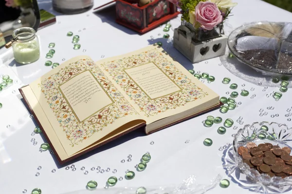 Dekoration i en tabell med persiska bröllop — Stockfoto