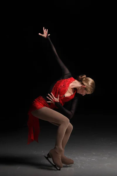 Young Woman Figure Skater Dark Background — Stock Photo, Image