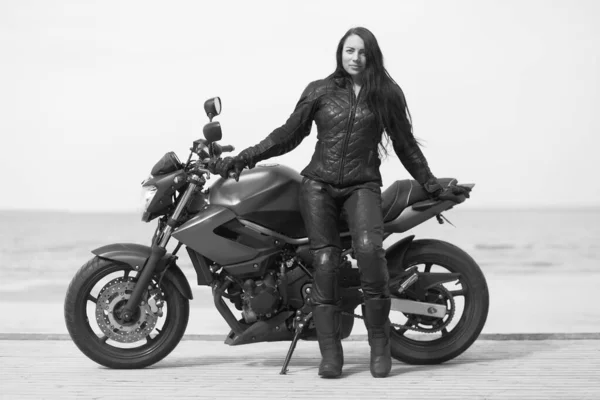 Jeune Fille Sur Une Moto Été — Photo