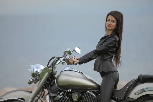 Portrait Charming Young Woman Black Motorcycle — Stock Photo, Image