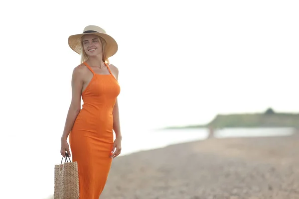 Menina Vestida Com Vestido Chapéu Verão — Fotografia de Stock