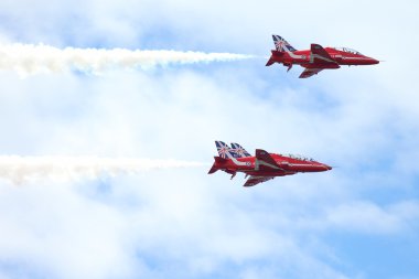 raf hava gösterisinde tallinn, Estonya - 23 Temmuz. Kraliyet Hava Kuvvetleri Kırmızı oklar raf air show tallin olay, 23 Temmuz 2013