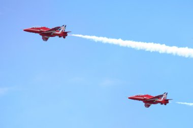 raf hava gösterisinde tallinn, Estonya - 23 Temmuz. Kraliyet Hava Kuvvetleri Kırmızı oklar raf air show tallin olay, 23 Temmuz 2013