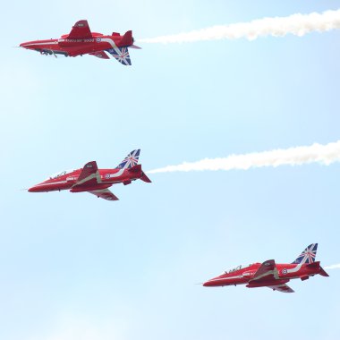 raf hava gösterisinde tallinn, Estonya - 23 Temmuz. Kraliyet Hava Kuvvetleri Kırmızı oklar raf air show tallin olay, 23 Temmuz 2013