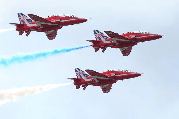 RAF air show in Tallinn, Estonia - JULY 23. Red Arrows RAF Air show TALLIN event, July 23, 2013 — стоковое фото