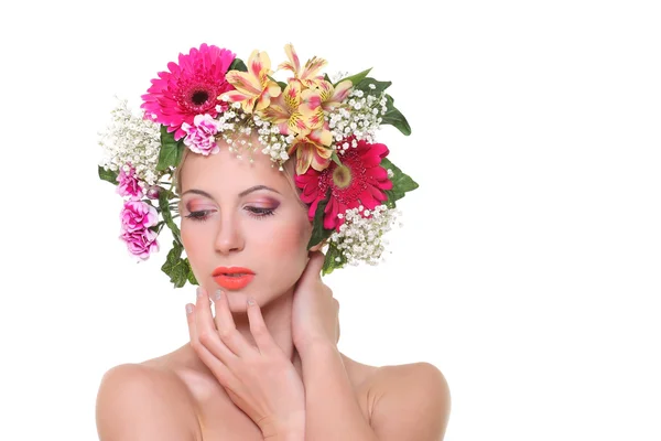 Portrait of beauty with a flowered head — Stock Photo, Image