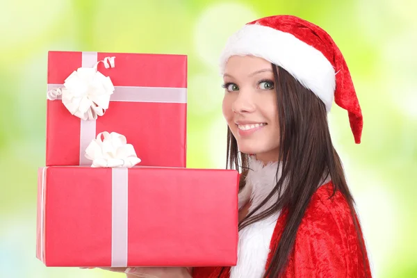 Mujer de Navidad con caja de regalos Fotos De Stock