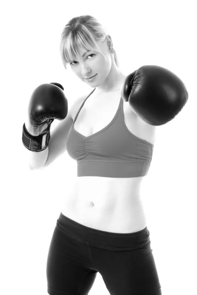 Jeune fille avec des gants de boxe — Photo