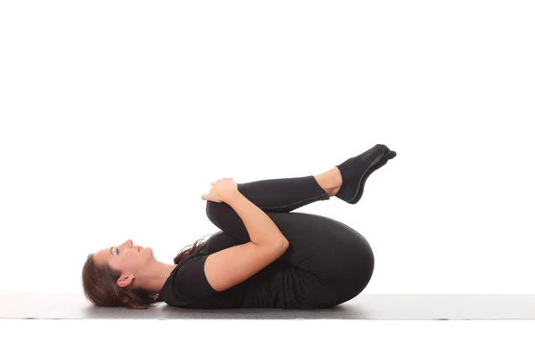 Flexibla flicka gör yoga — Stockfoto