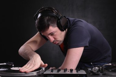 dj güverte kulübünde iplik