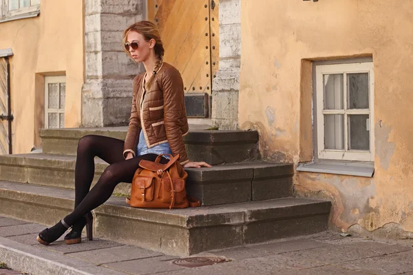 Fashion model in the street — Stock Photo, Image