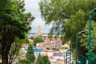Cholula kasabası, Meksika 'nın Puebla şehri yukarıdan görülüyor..