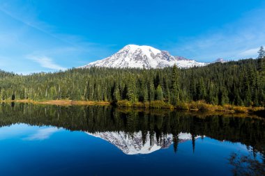 Yansıma Gölü, Mt. Rainier