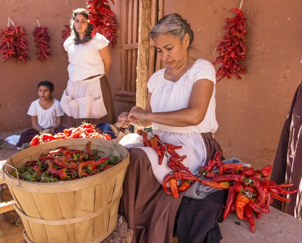 Preparación de chile riestras . — Foto de Stock