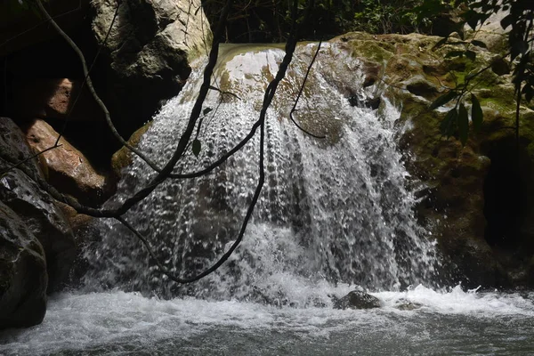 Wasserfall Tropenwald Myanmar Burma — Stockfoto