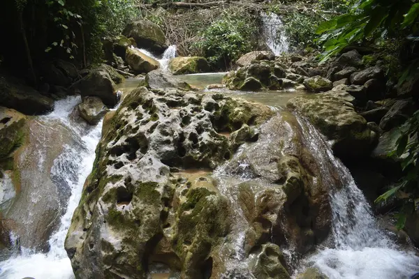 Водоспад Тропічному Лісі Янмі Бірма — стокове фото