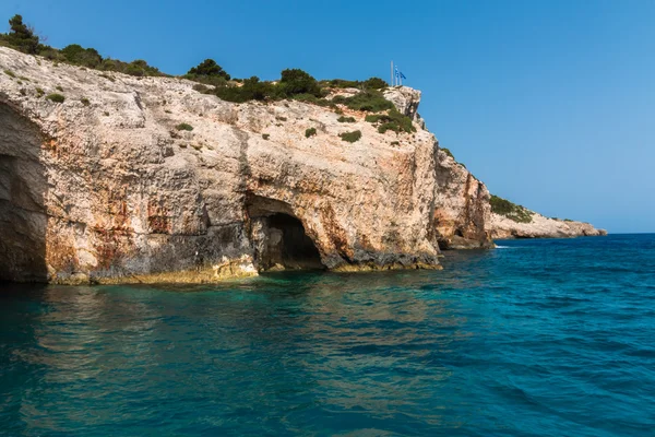 Yunanistan 'ın Zakynthos adasındaki mavi mağaralar — Stok fotoğraf