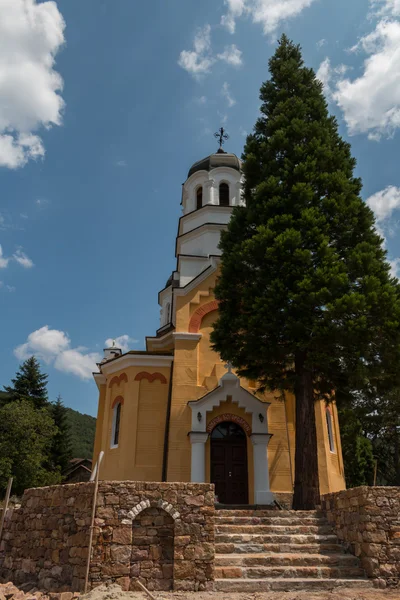 O Mosteiro Kremikovtsi de São Jorge, Bulgária — Fotografia de Stock