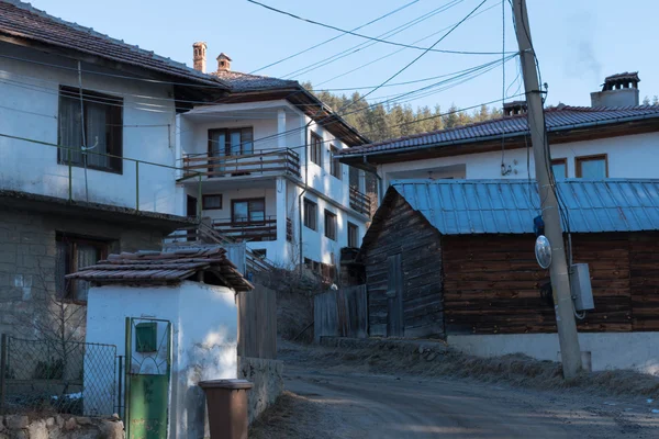 Strada e case nel centro storico di Koprivshtitsa, Bulgaria — Foto Stock