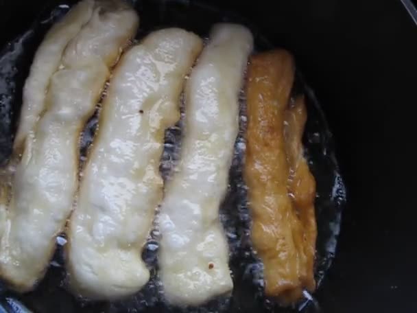 Galettes de friture pour le petit déjeuner — Video