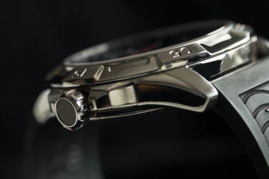 chronograph lüks erkek izle detay, yakın çekim 