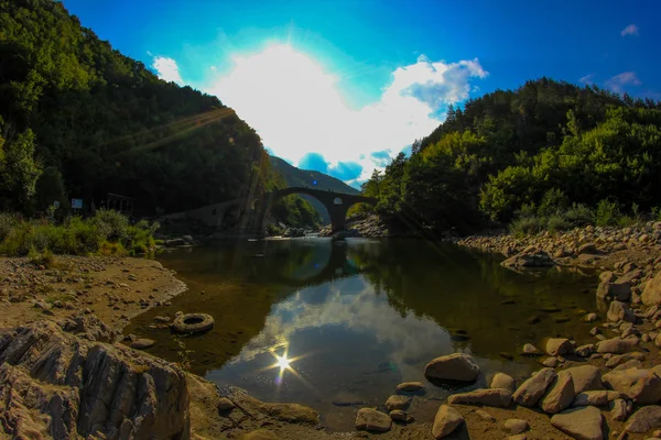 Puente del Diablo cerca de Ardino, Bulgaria — Foto de Stock