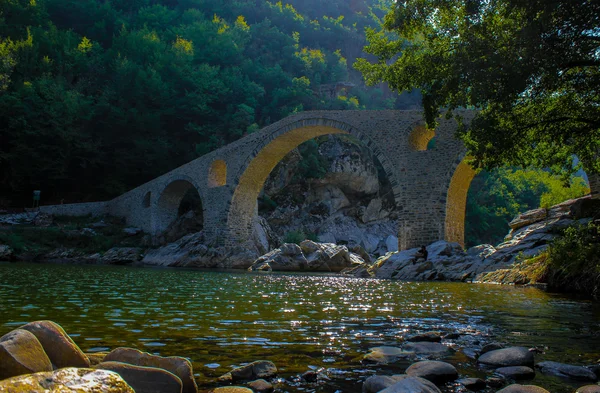 Puente del Diablo cerca de Ardino, Bulgaria — Foto de Stock