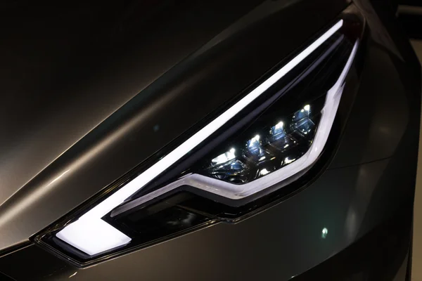 Luxo carro farol detalhe close-up — Fotografia de Stock