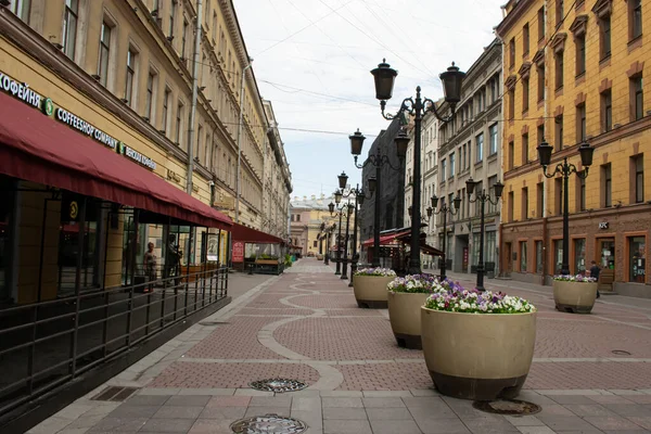 俄罗斯，圣彼得堡，2020年5月20日马来西亚Sadovaya街圣彼得堡 — 图库照片