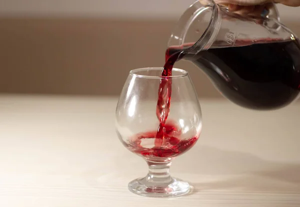 Red Wine Poured Glass Close Decanter — Stock Photo, Image