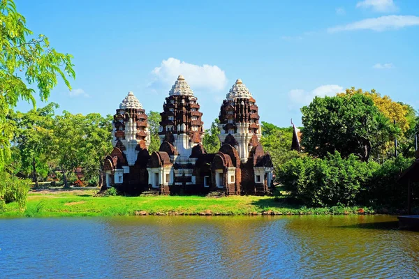 Tres Pagodas Históricas Cielo Azul Nublado —  Fotos de Stock