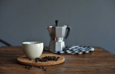 Moka demlik kahve makinesi, kahve fincanı, çelik italyan espresso kahve demliği.