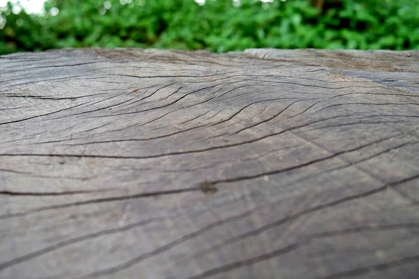 Piano Legno Vuoto Sfocatura Verde Astratto Dal Giardino Sullo Sfondo — Foto Stock