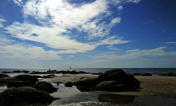 Пляж Летнее Море Солнечного Неба — стоковое фото