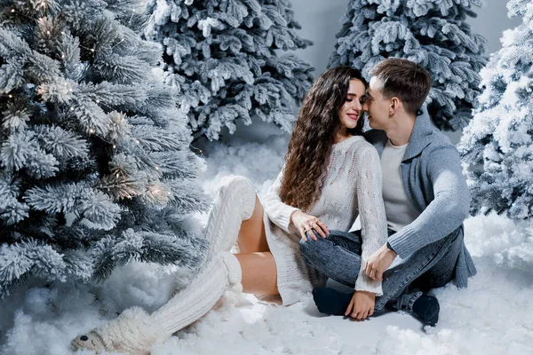New Year Love Story Couple Kisses Hugs People Weared Wearing — Stock Photo, Image
