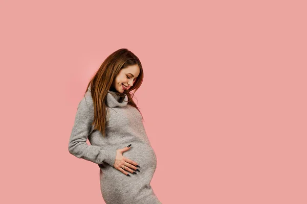 Schwangere Erwartung Des Kindes Mutterschaftsurlaub Schwangerschaft Eines Glücklichen Schönen Mädchens — Stockfoto