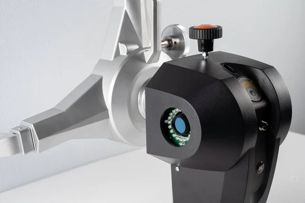 車のホイールアライメントとバランスマシンのための3Dカメラ 高精度カメラ 3Dホイールアライナー — ストック写真