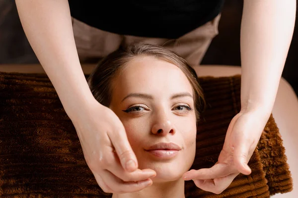 Masseur Making Facial Massage Spa Model Perfect Skin Beauty Procedure — Stock Photo, Image