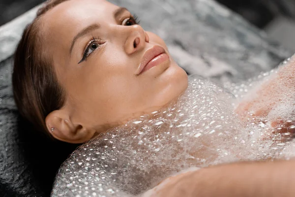 Close Portrait Girl Foam Peeling Procedures Spa Model Relaxing Turkish — Φωτογραφία Αρχείου