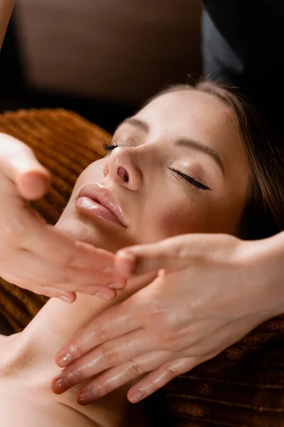 Neck Face Massage Spa Masseur Making Facial Beauty Treatments Attractive — Stock Photo, Image